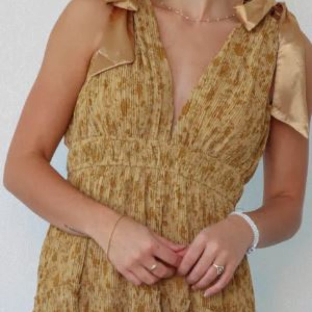 Brooklyn & Bailey Lash Next Door Her Majesty Dress Large